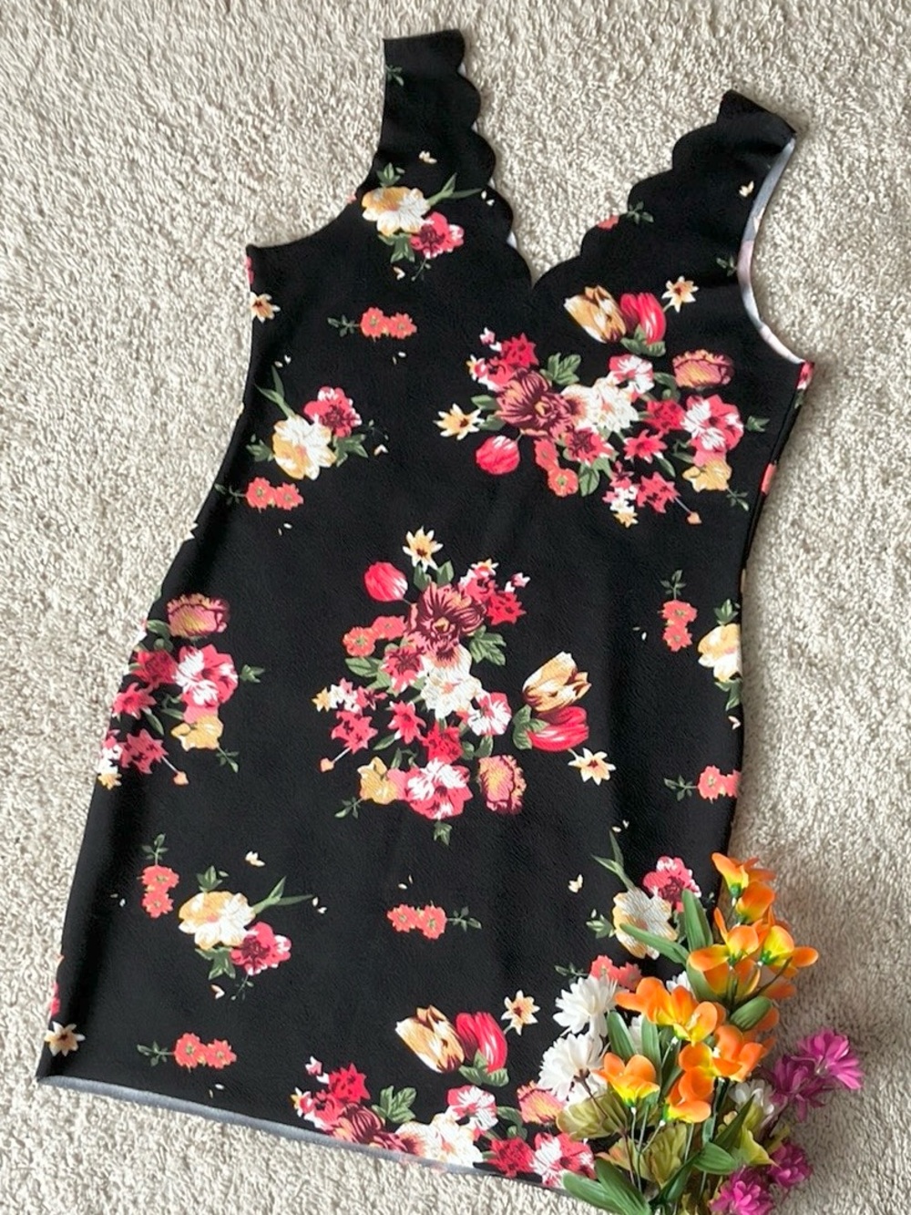 SHEIN | Floral Dress with Scalloped Neckline
